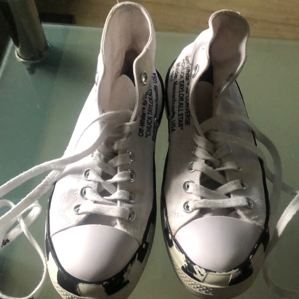 Converse off-white unisex 5.5 men size 7.5 women size